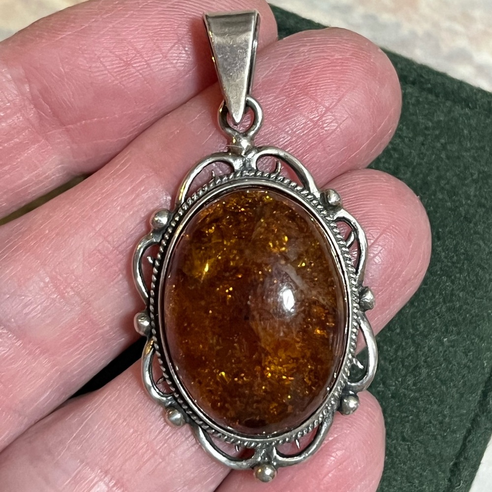 Vintage Sterling Silver Amber? Pendant - Picture 3 of 13